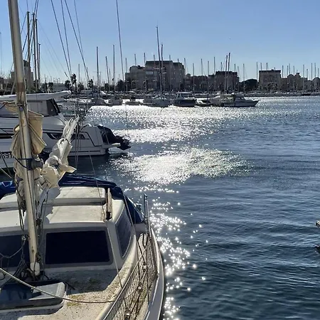 4 Pers Avec Clim Et Parking, Port - Fr-1-619-136 * Gruissan
