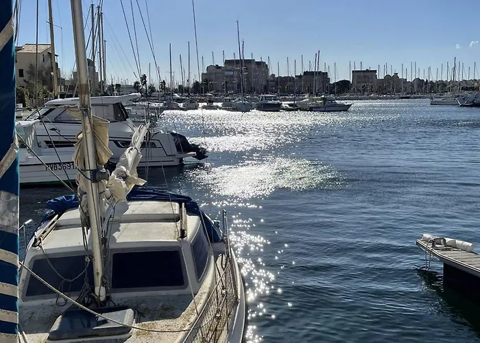 4 Pers Avec Clim Et Parking, Port - Fr-1-619-136 * Gruissan